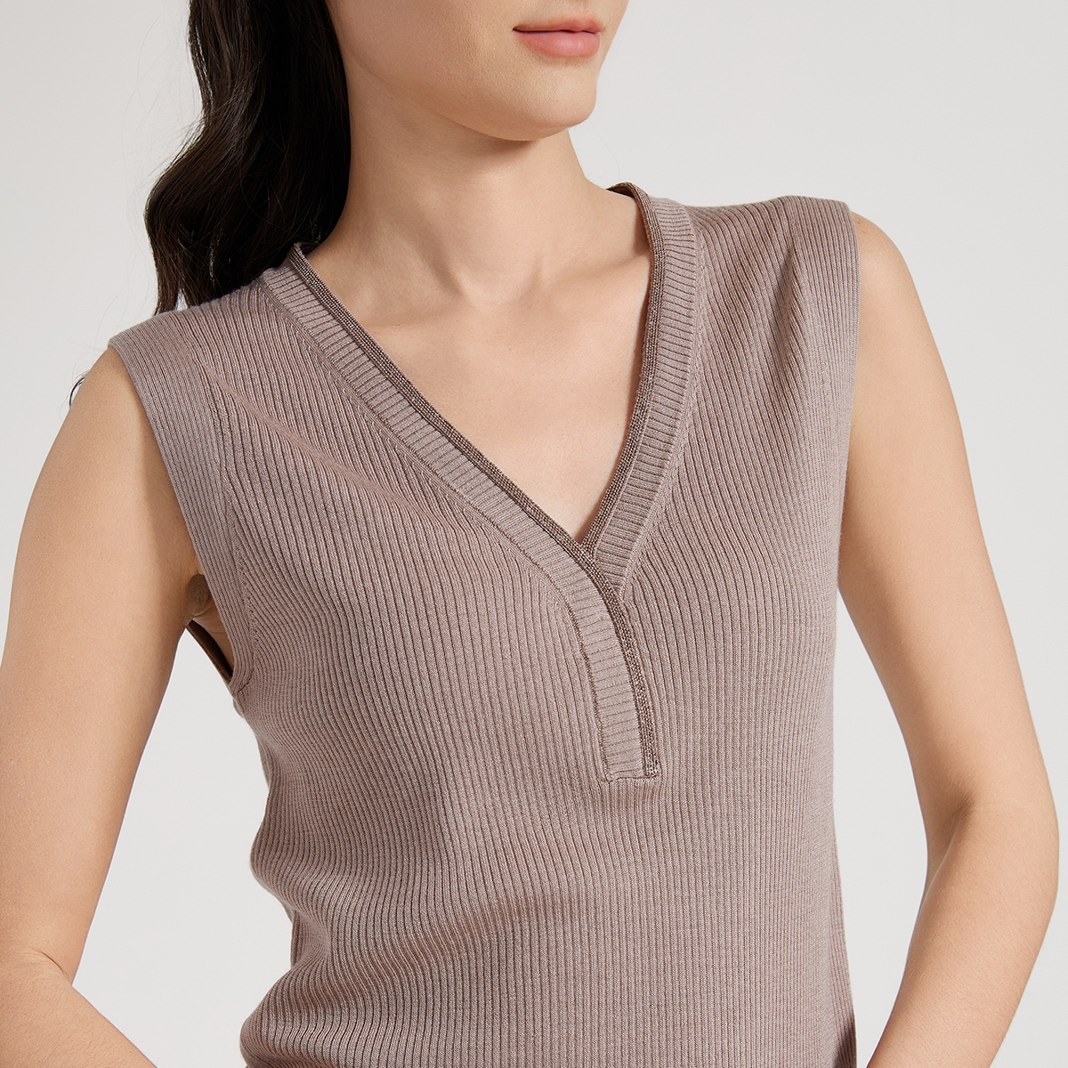 2025 Women's simple solid color wool silk V-neck vest sweater BC1007